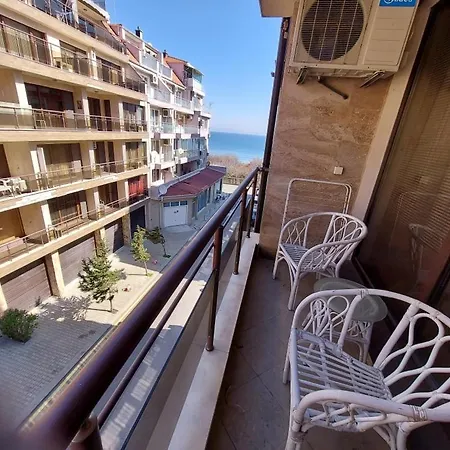 студио прованс лариса Поморие